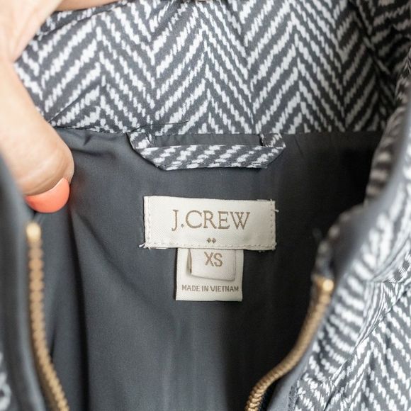 J. Crew Factory Herringbone Printed Quilted Down Puffer Vest Women’s Sz XS - Picture 5 of 10